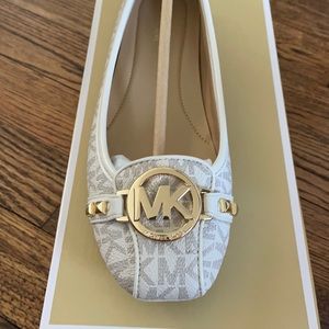 BRAND NEW Michael Kors Flats